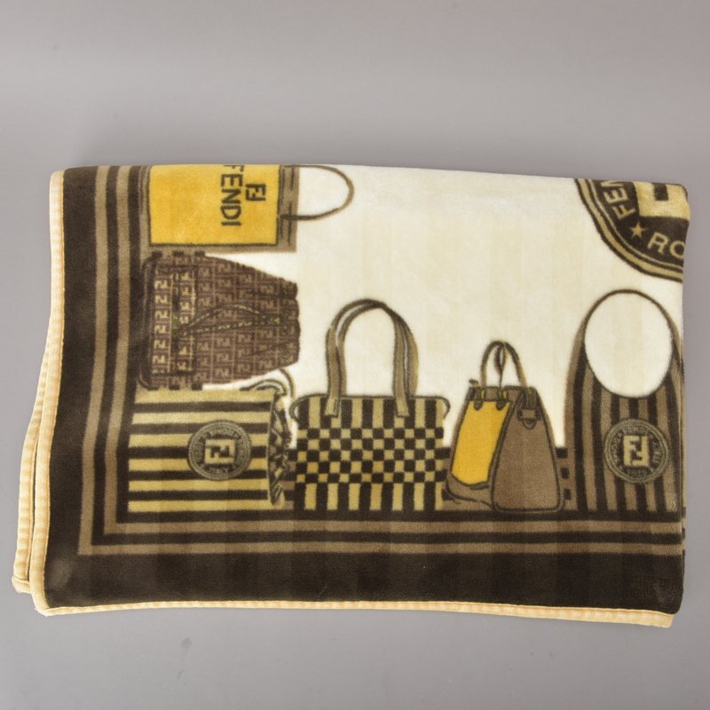楽天市場】レア品 美品 FENDI フェンディ バッグ柄 ブランケット 毛布