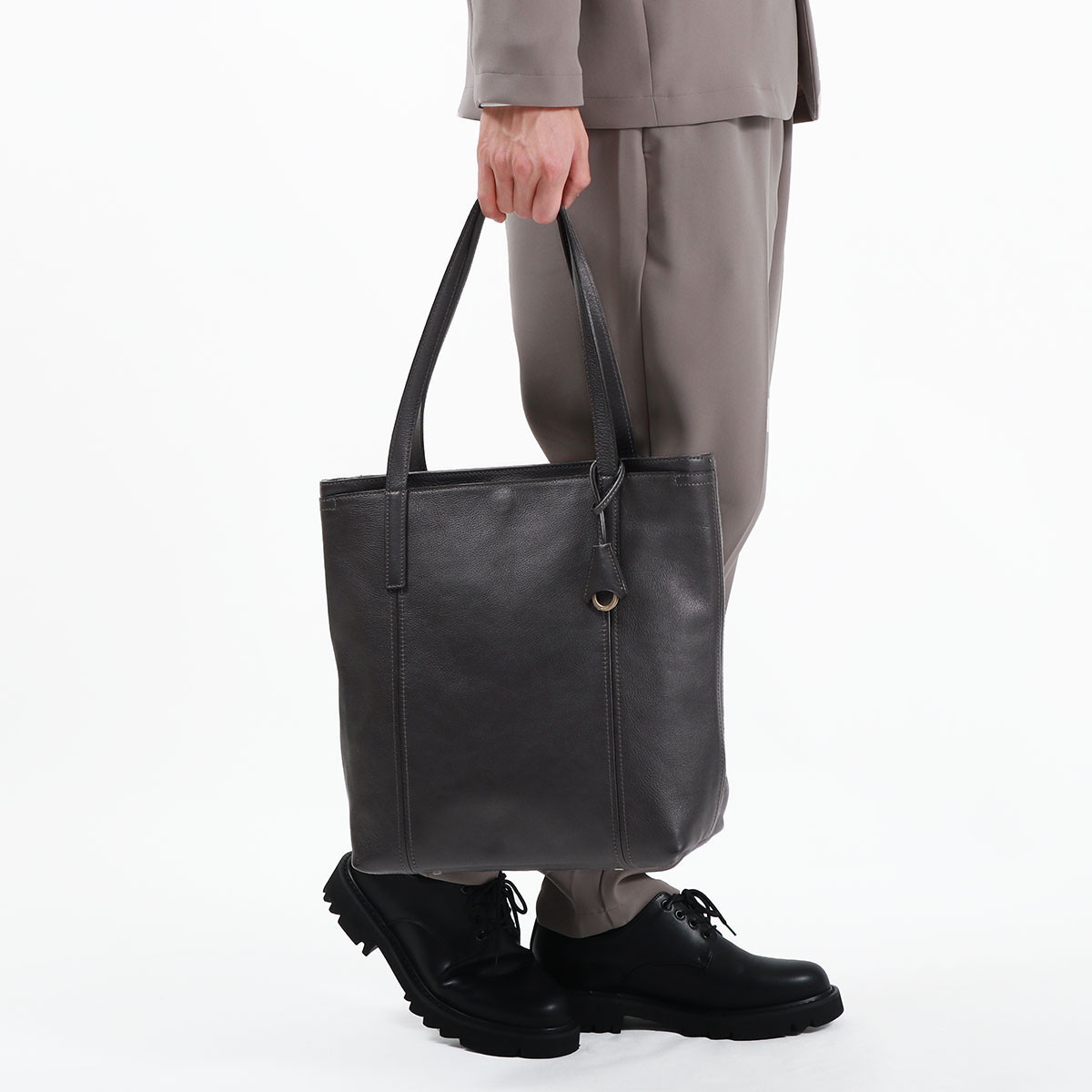 楽天市場】ノベルティ付 【正規取扱店】 アニアリ トートバッグ メンズ