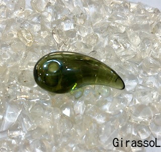 楽天市場】勾玉25.3mm×12.2mmモルダバイト : GirassoL