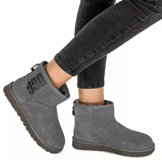 楽天市場】UGG アグ ブーツ クラシックミニ ラバーロゴ 1108231