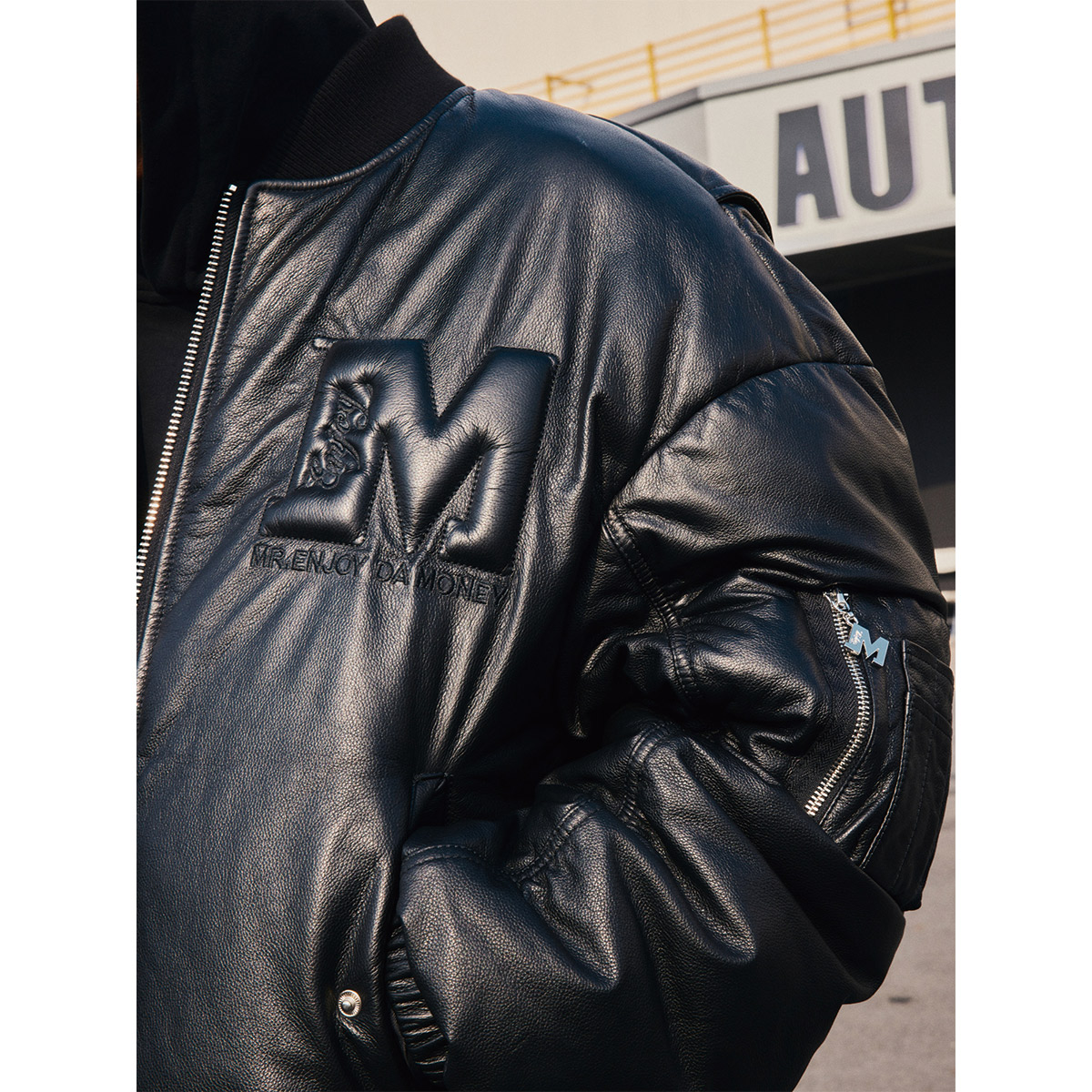 楽天市場】MEDM ミスターエンジョイダマネー ダウン ネオンレザー