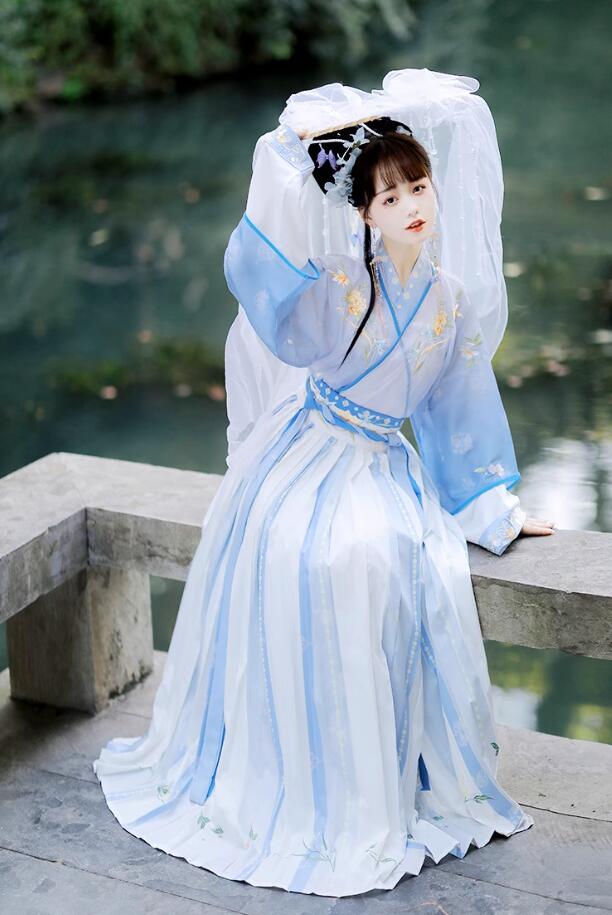 楽天市場】豪華 漢服 唐装 中華服 チャイナ服3点セット レディース