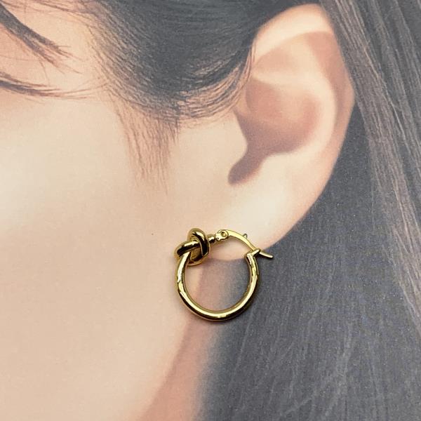 楽天市場】CELINE セリーヌ ノット スモール フープ ピアス 金色