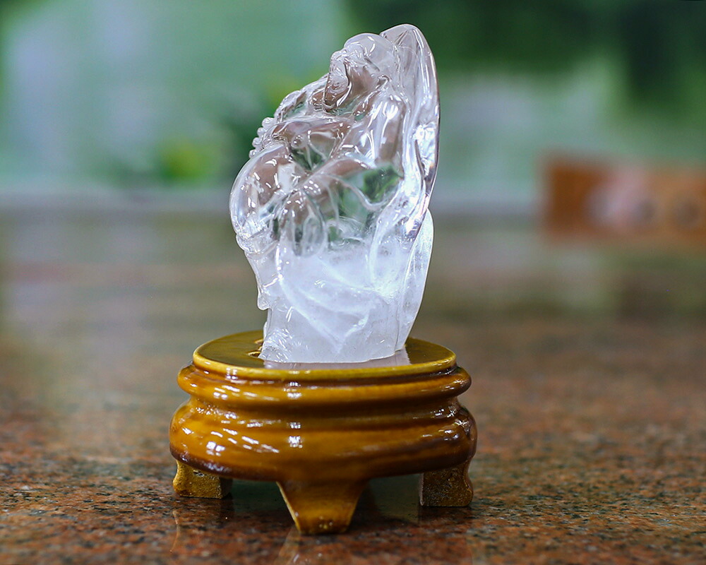 楽天市場】訳アリ品 天然水晶 布袋様彫りレインボークォーツ 水晶布袋