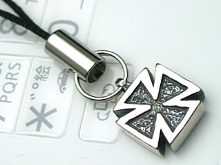 楽天市場】シルバーアクセサリー アイアンクロスの携帯ストラップ 鉄