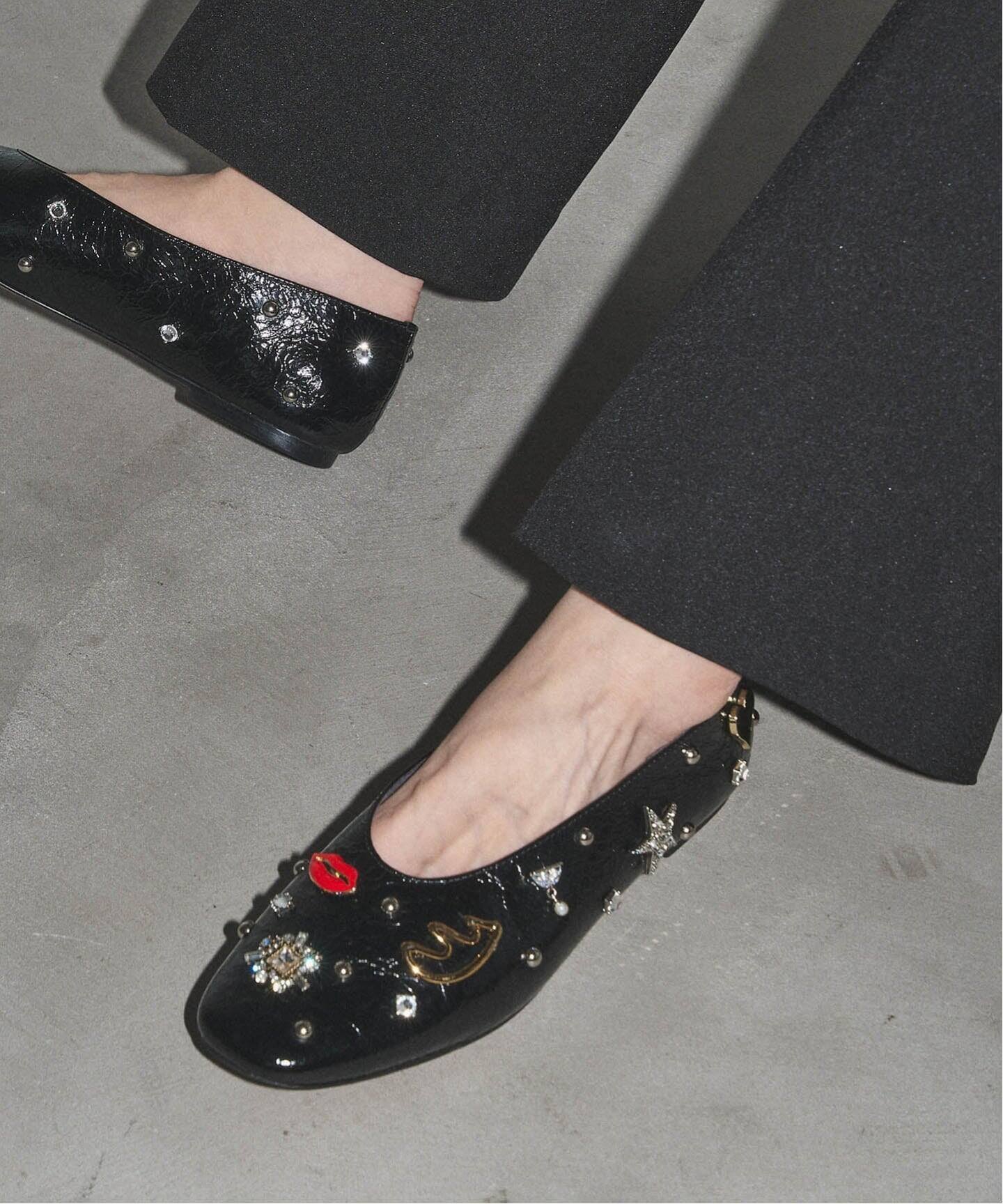 LE TALON｜GRISEレザーSURREALモチーフフラット | Rakuten Fashion