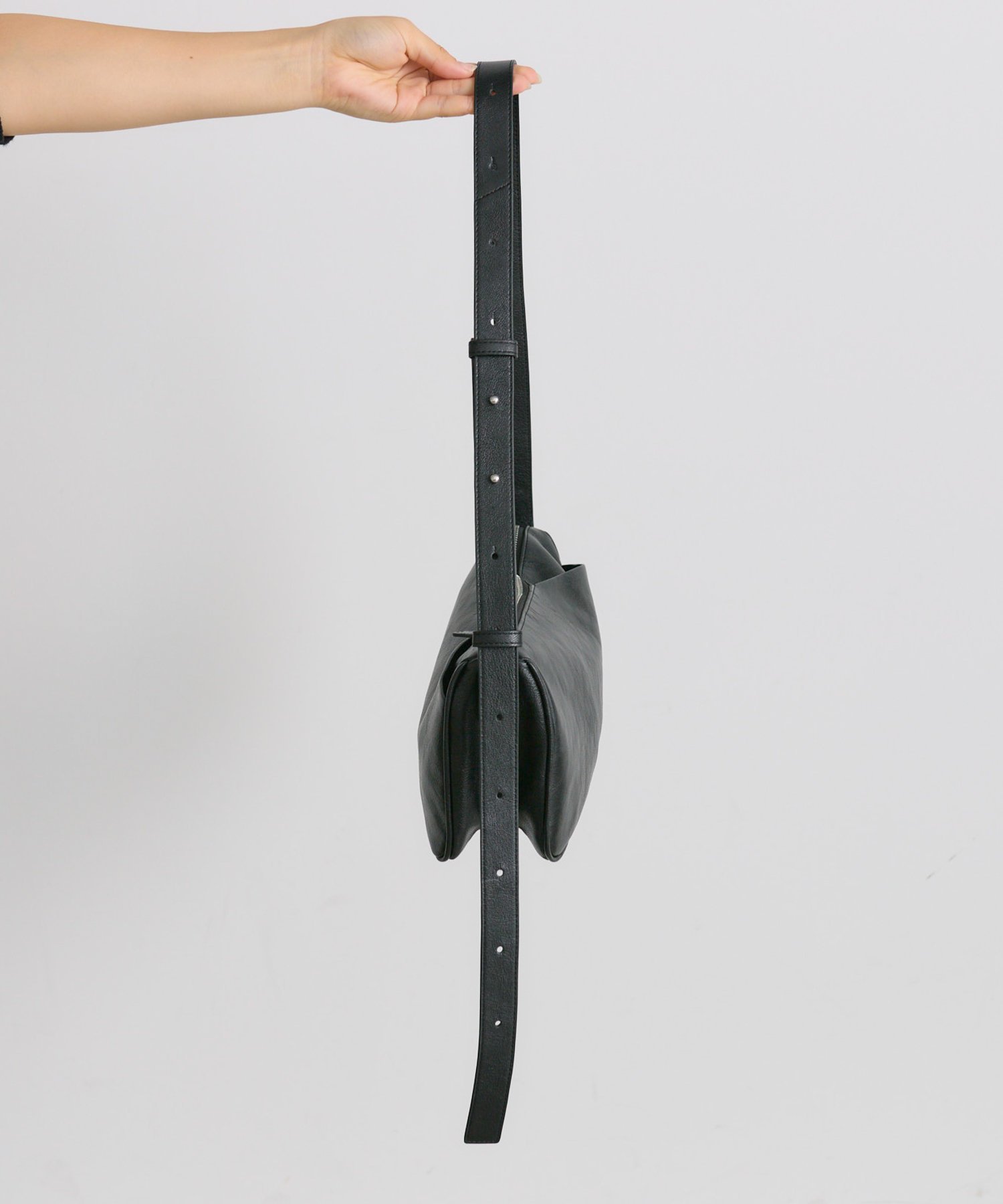 ear PAPILLONNER｜《本革/超軽量280g/全骨格◎》ミニスワローマチ