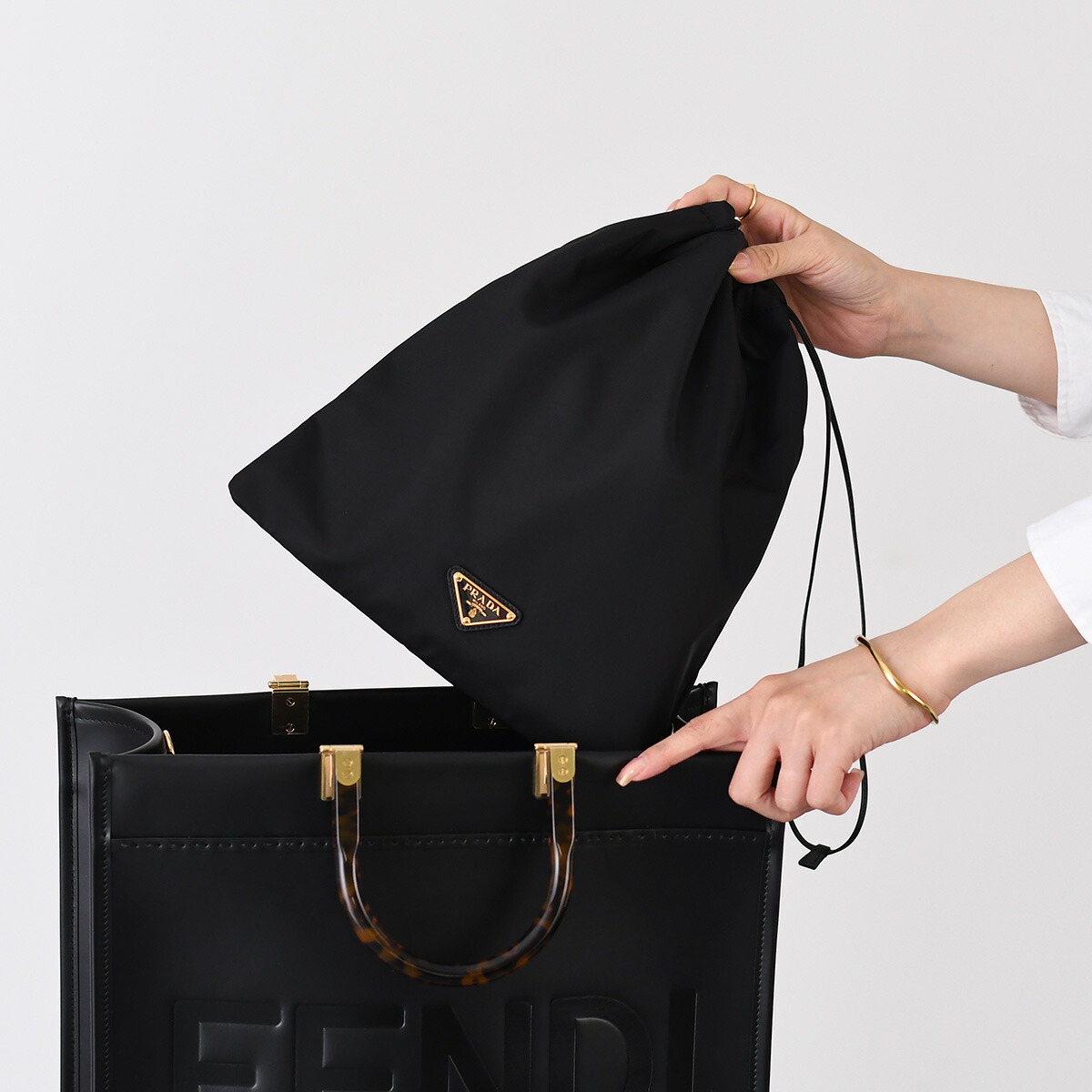 楽天市場】PRADA プラダ バッグ ハンドバッグ ポーチ リナイロン Re