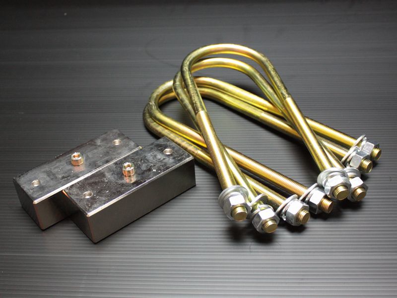 楽天市場】ハイエース 200系 【ローダウンキット6】【4WD】 ブロック