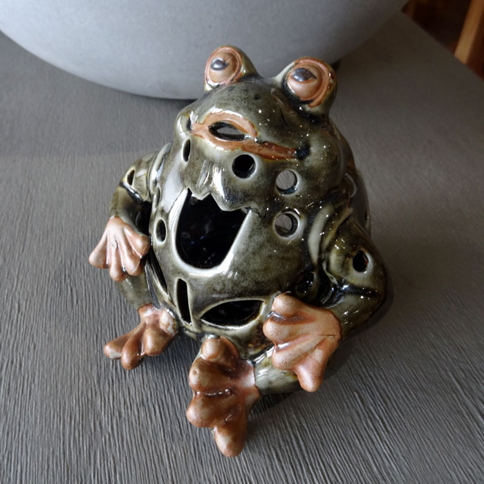 楽天市場】香炉 お香 香炉 アロマ 置物 御線香 せんこう カエル かえる