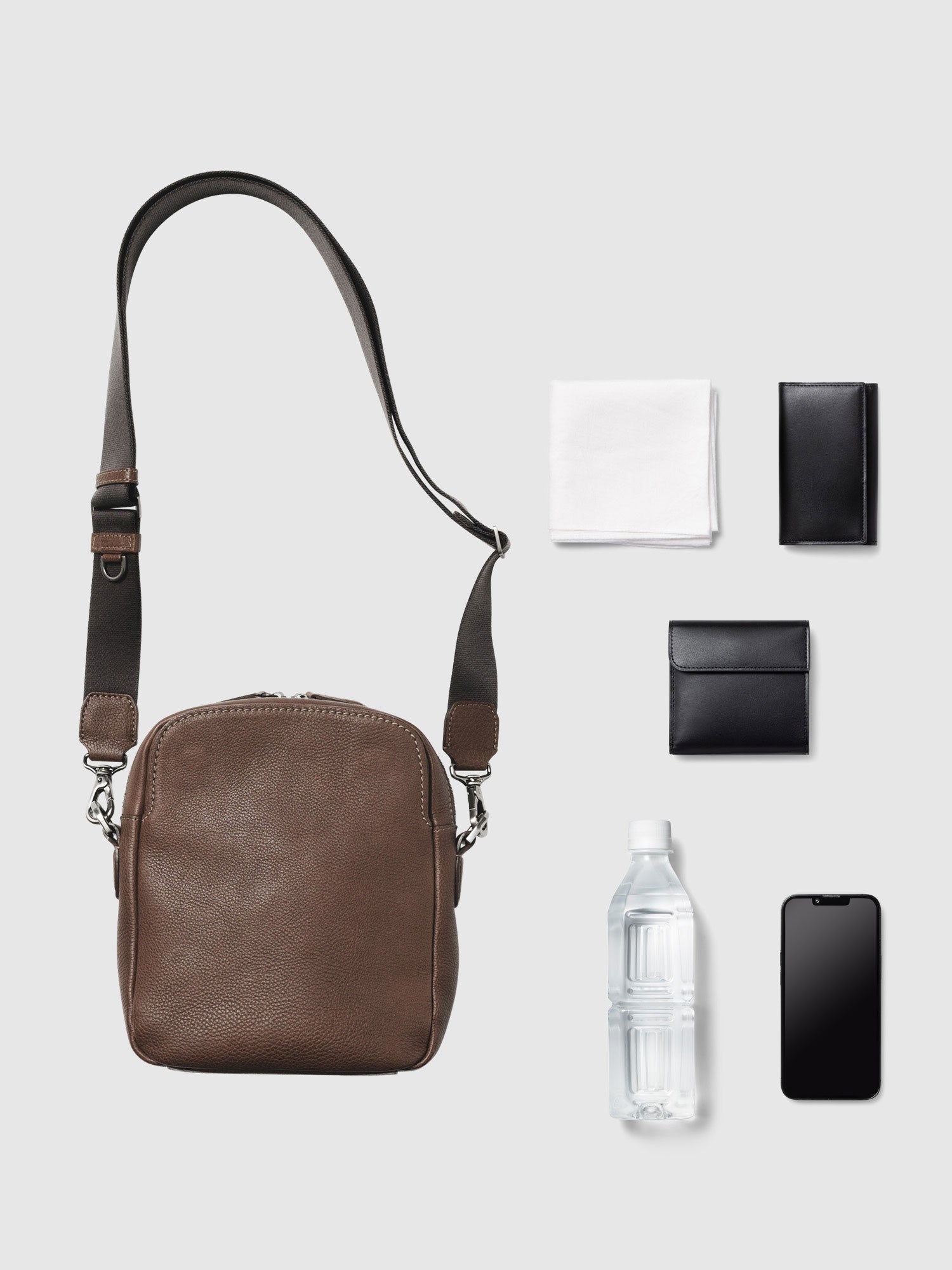 数量限定色】トーンオイルヌメ ポケットショルダー – ショルダーバッグ