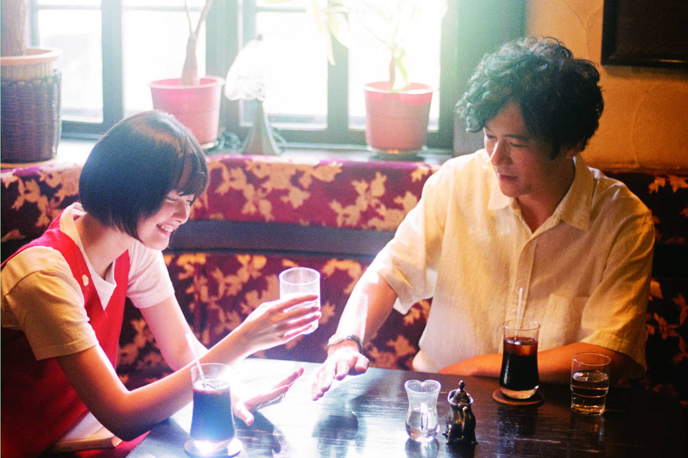 稲垣吾郎が主演を務めた『窓辺にて』のBlu-rayとDVDの発売が決定