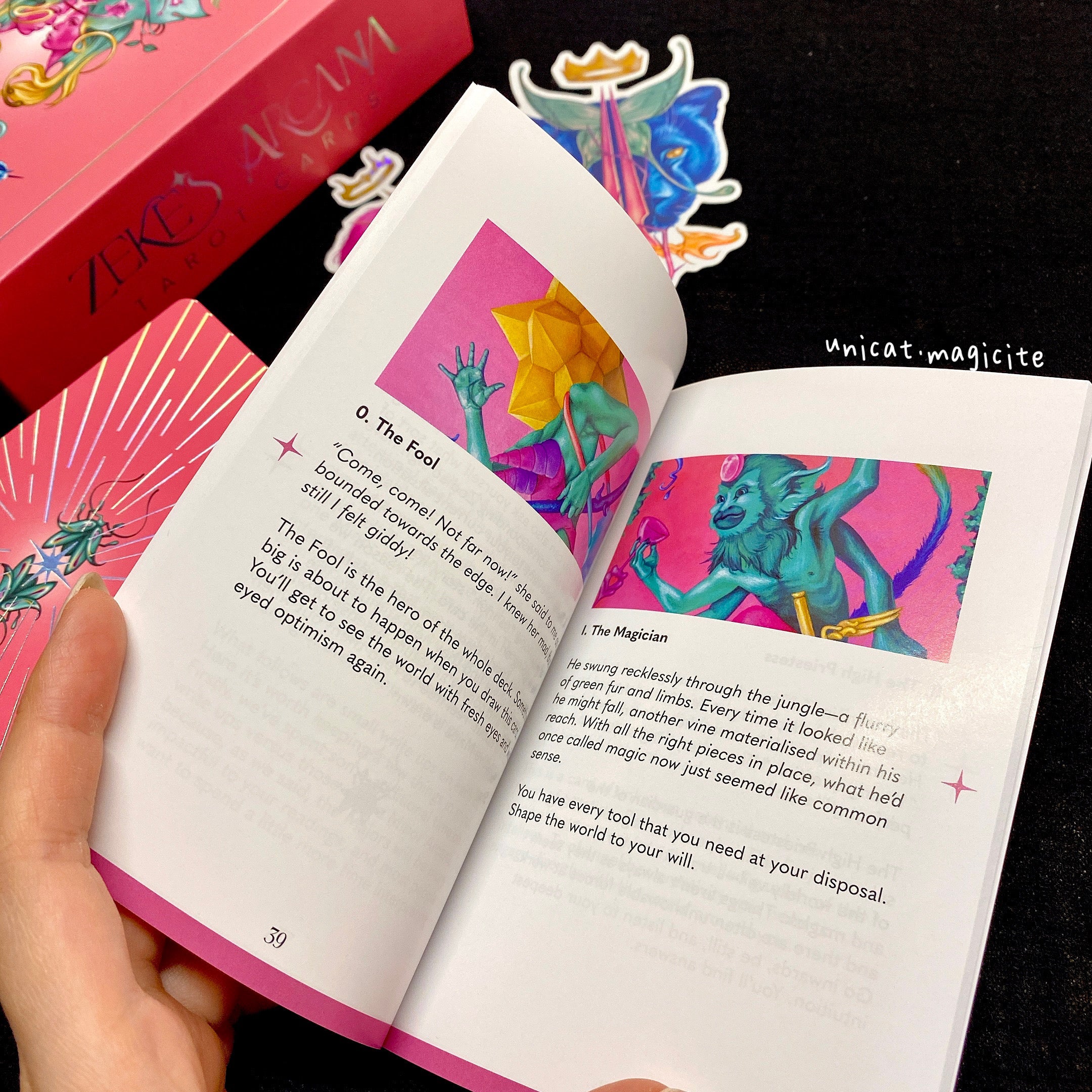 💖ジークのアルカナのカラフルでユニークなタロットカードデッキ