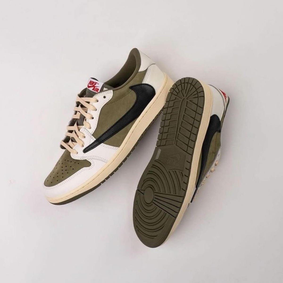 Travis Scott × Nike Air Jordan 1 Low OG SP “Reverse Olive”が国内9