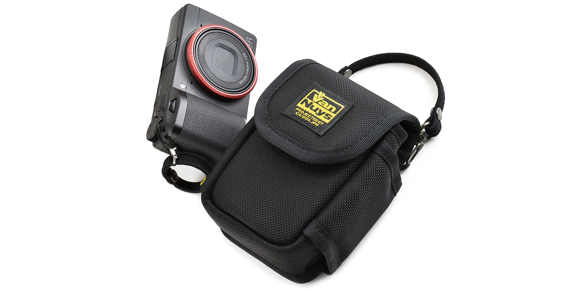 E499,E500：予備バッテリーケース付き GR3、サイバーショットRX100