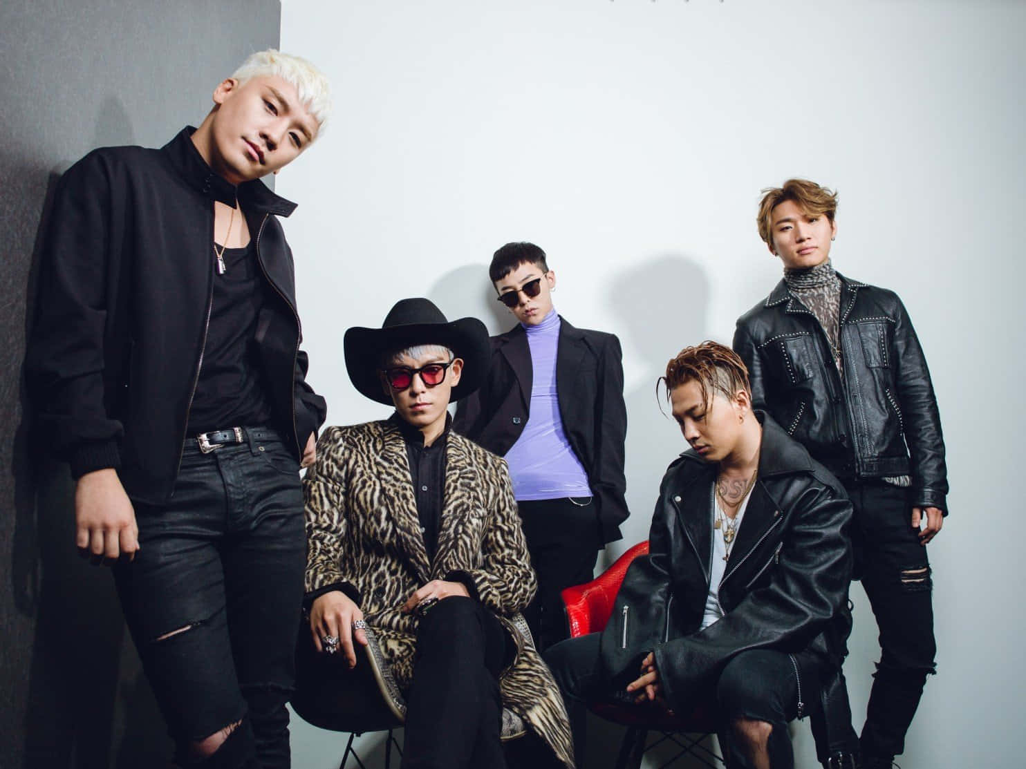 Download 4 members of Bigbang - G-Dragon, T.O.P., Taeyang, and