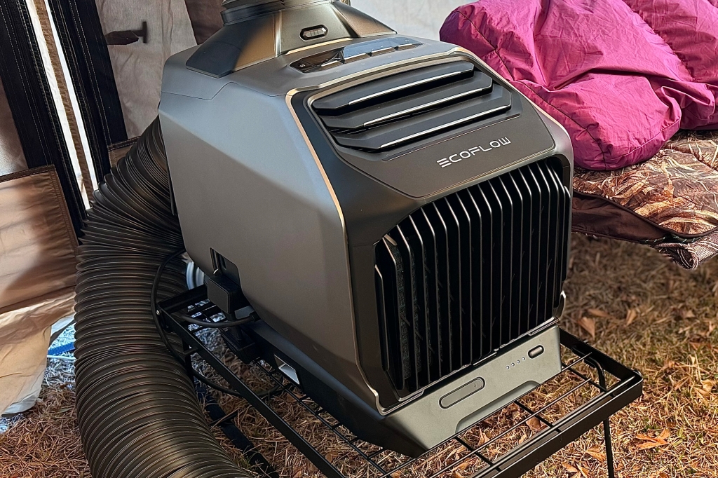 暖房機能も！話題のポータブルエアコンを車中泊で使ってみた。 | GO