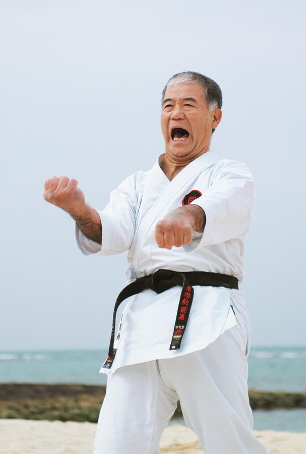 東恩納盛男 Higaonna Morio – 国際沖縄剛柔流空手道連盟 | 達人・名人