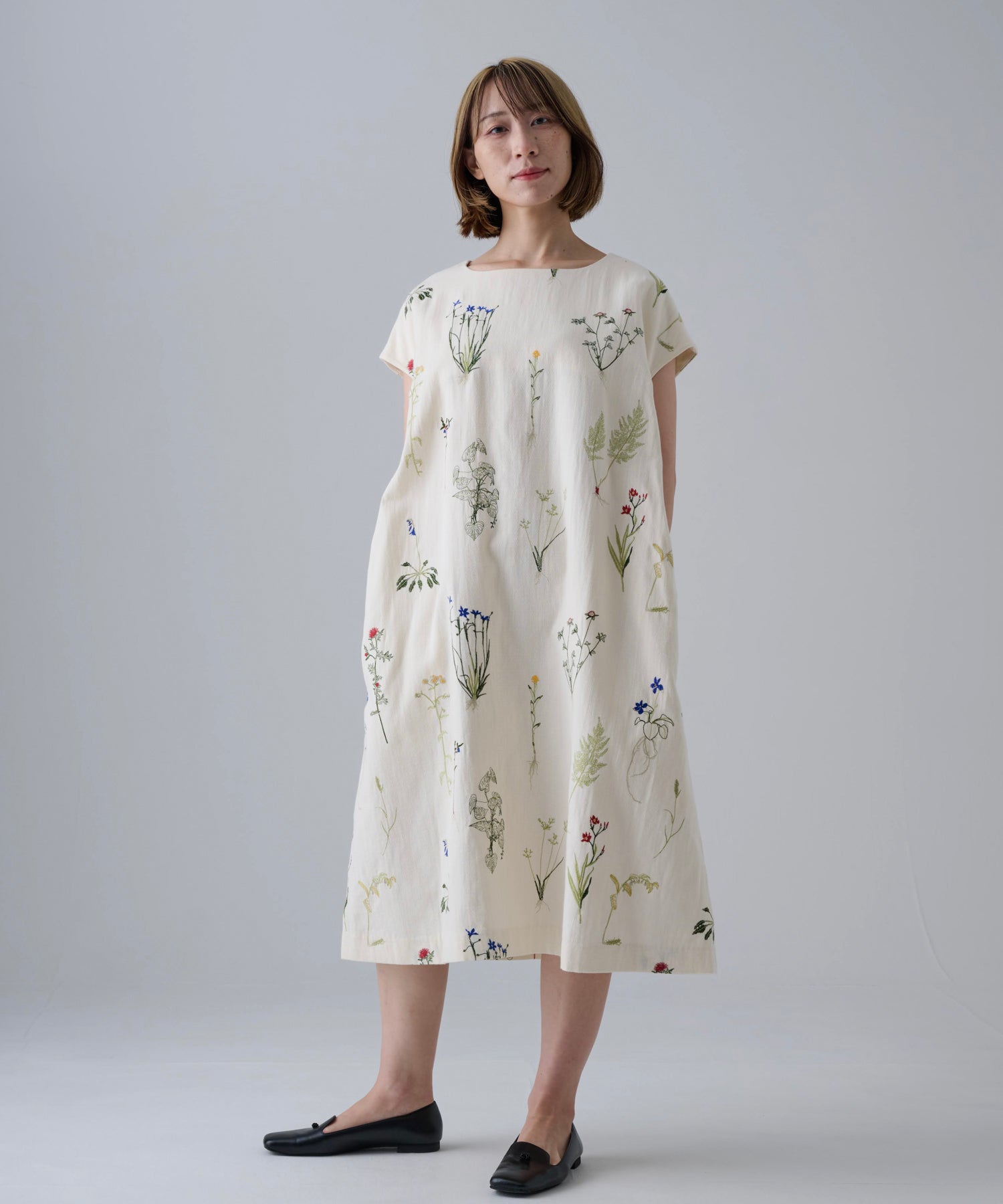 ボタニカル刺繍ゆったりワンピース (mul603) – WOOL STUDIO