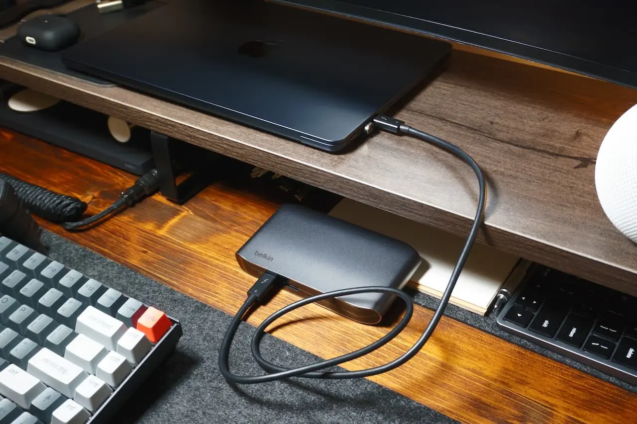 Belkin 5-in-1 Thunderbolt 4 ドッキングステーション レビュー | 96W