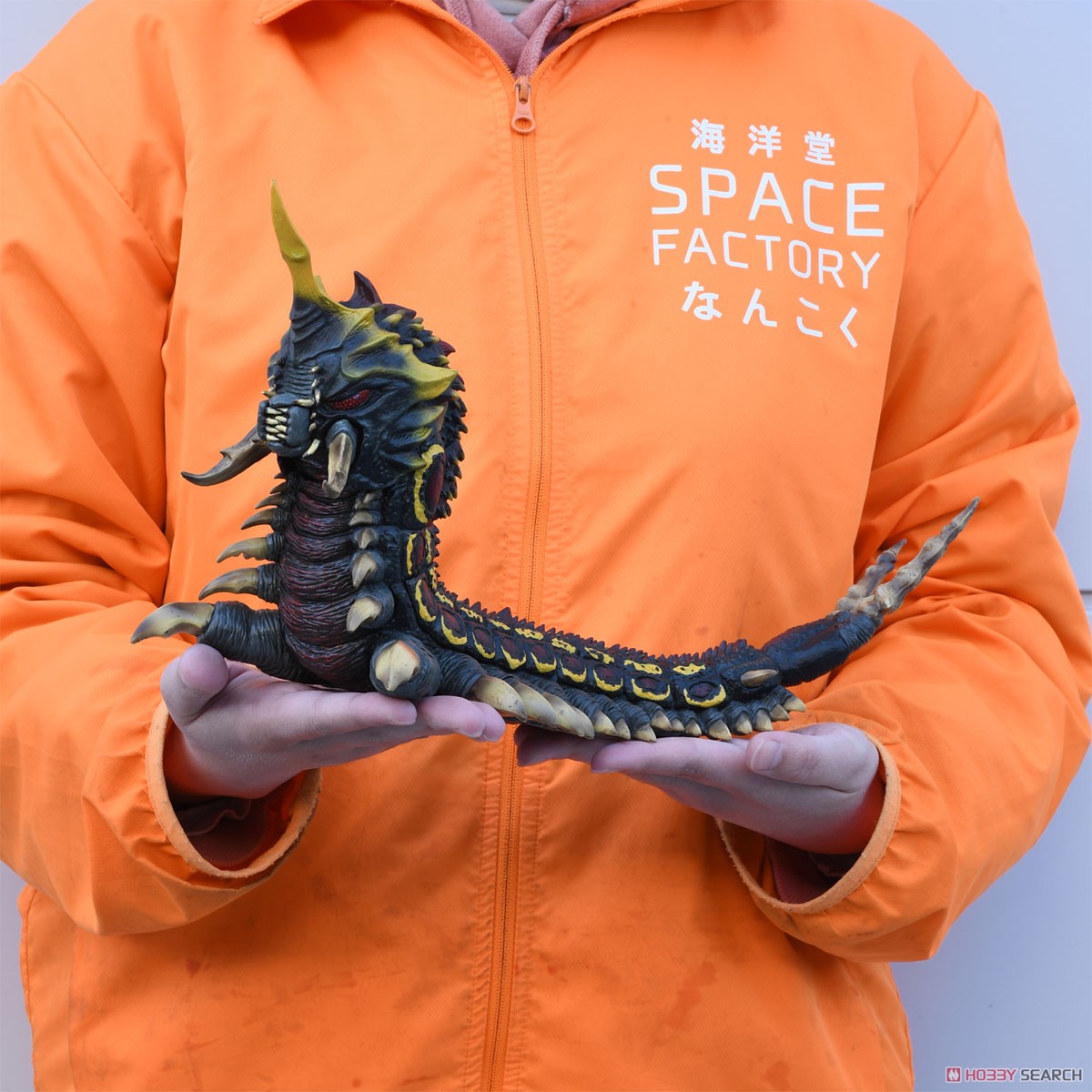 バトラ幼虫 1/400ソフビキット 復刻版 (ソフトビニールキット