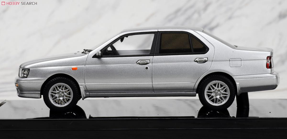 BLUEBIRD SSS-Z (プラチナシルバーメタリック) (ミニカー) - ホビー