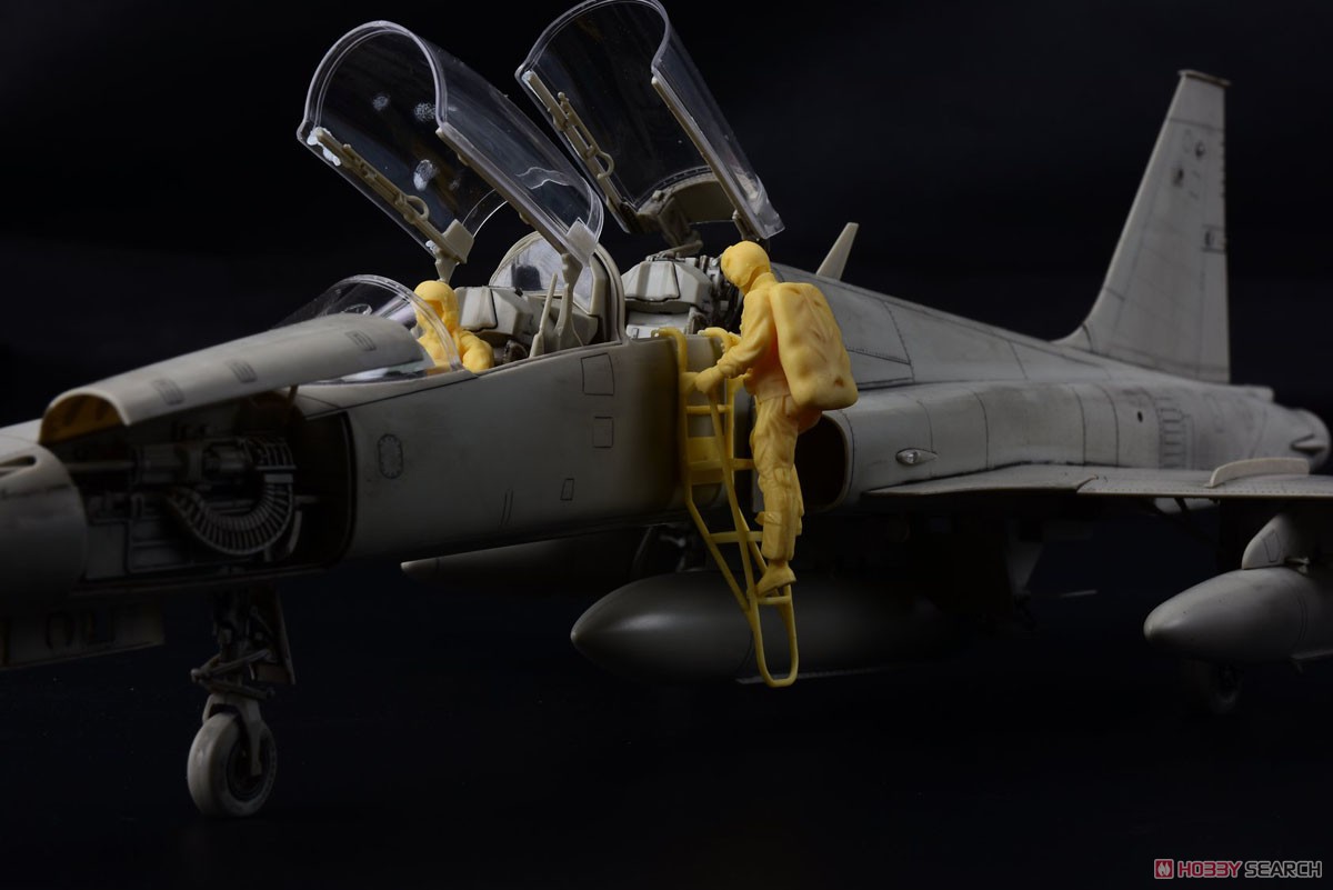 F-5F TigerII (Plastic model) - HobbySearch Military Model Store