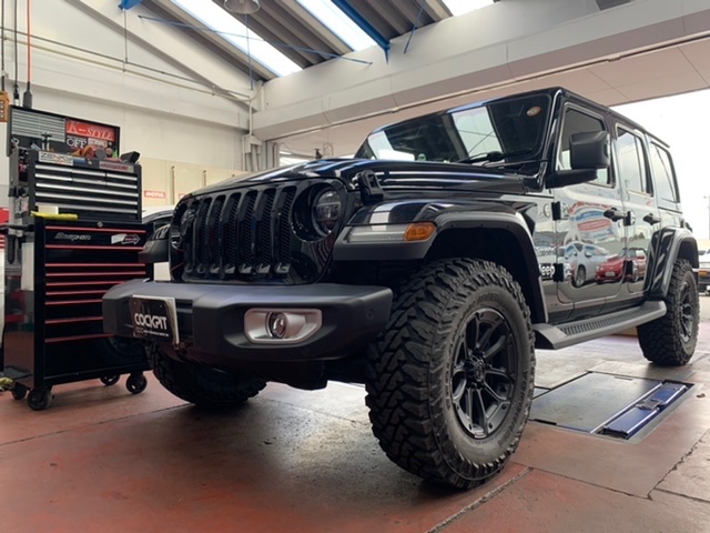 ◇Jeep Wrangler [JL20L] 用品取付 X-FANG Lift up spring F/2.5inc R