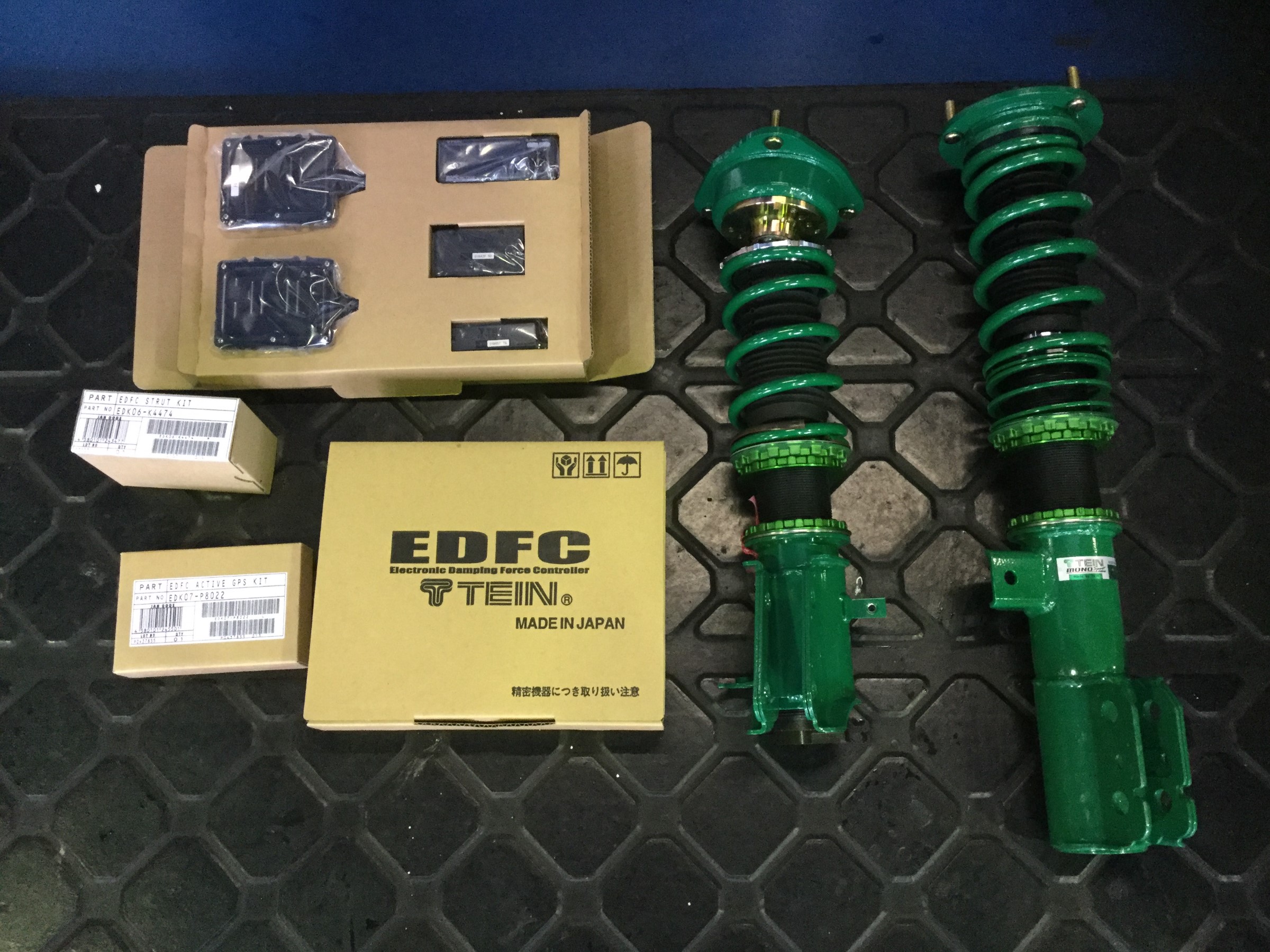 ◇ トヨタ MR-S TEIN車高調＆EDFCアクティブプロ取り付け