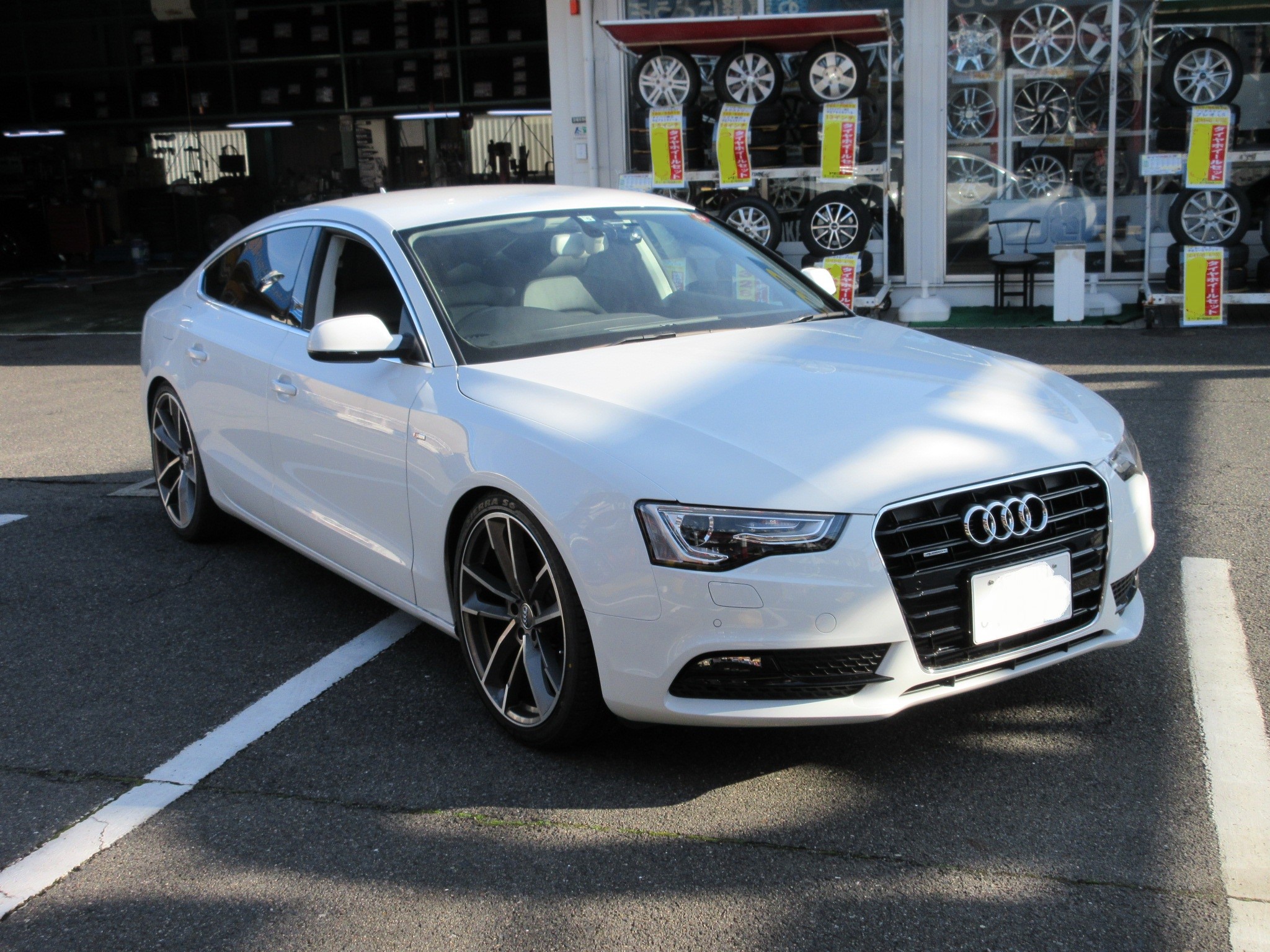 アウディA5スポーツバックにダウンサス取り付け | アウディ A5 足