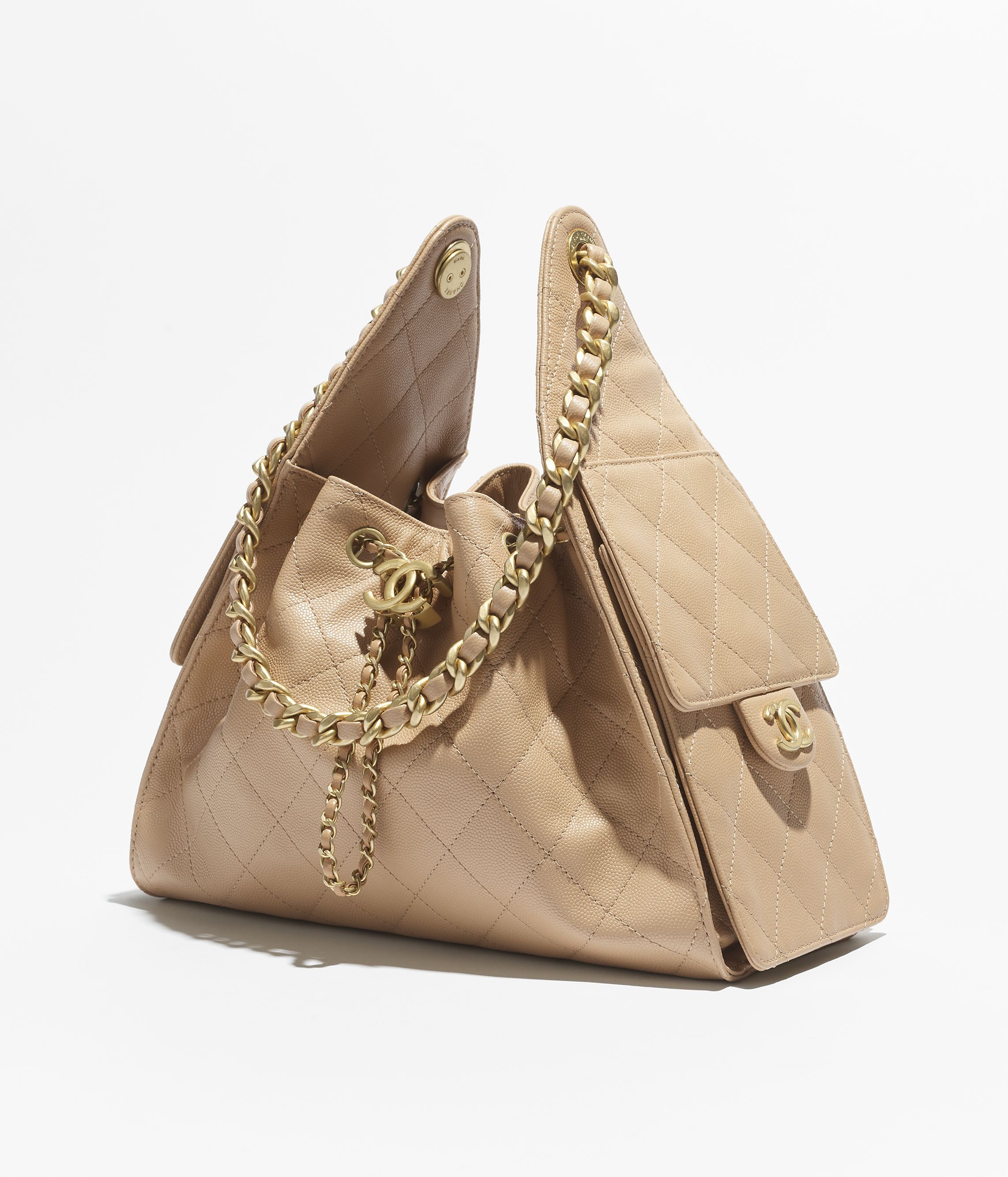 Chanel 25 スモール ハンドバッグ、グレインド カーフスキン、ベージュ