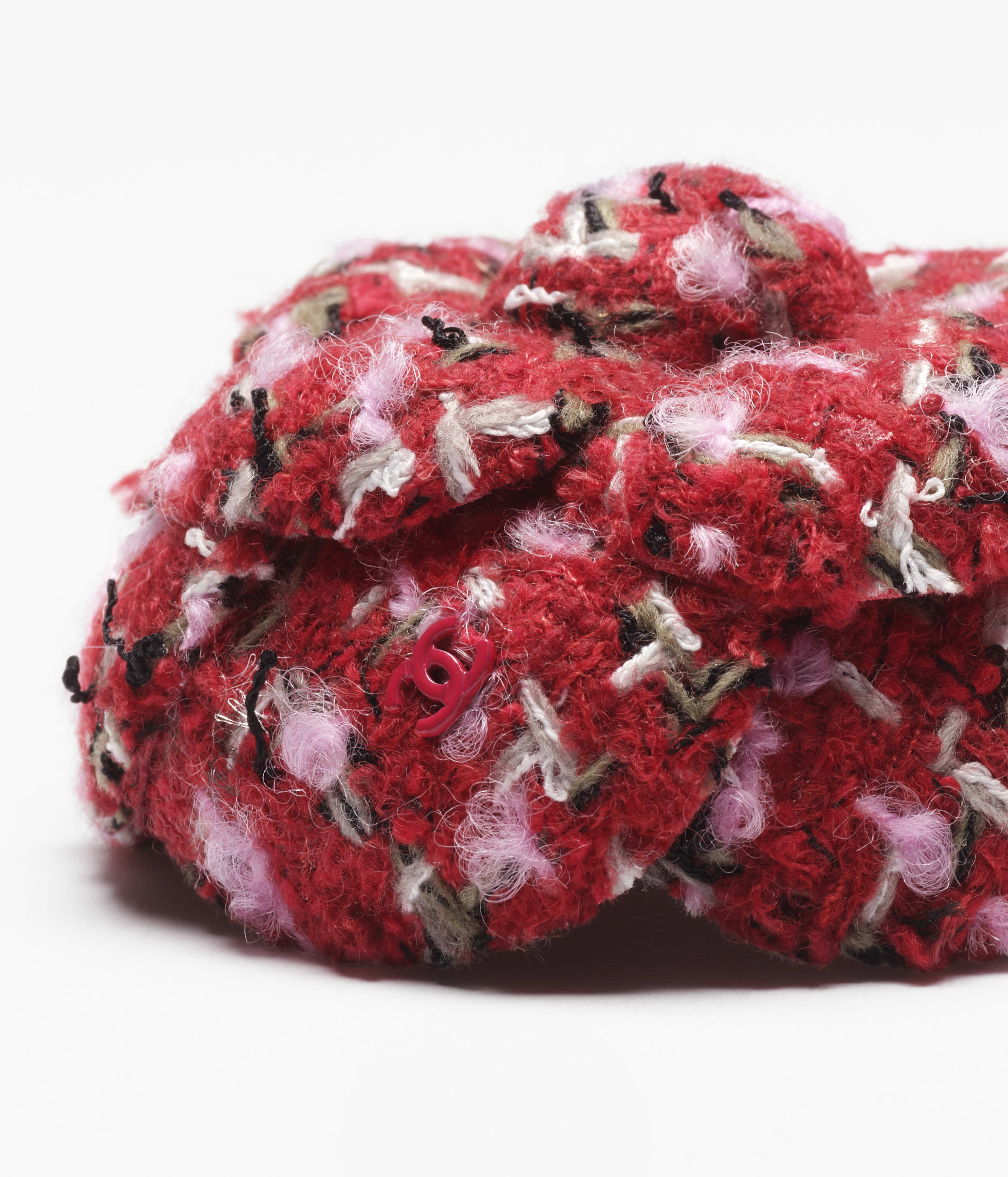 カメリア モチーフ ブローチ - ツイード、レッド、ピンク & ブラック