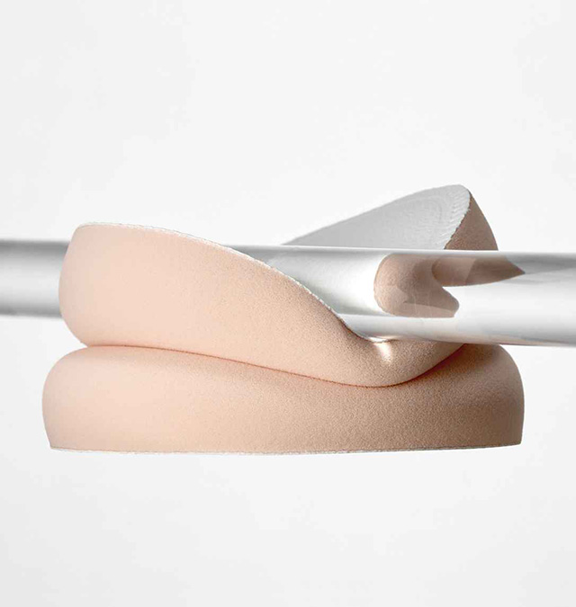 美しい仕上がり、持久型。肌印象を自由に遊べ。『アーティストリー