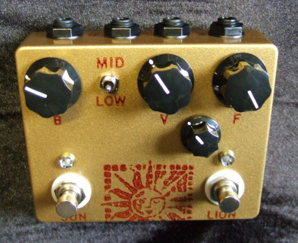 Analog Man Sun Lion Fuzz Booster Pedal