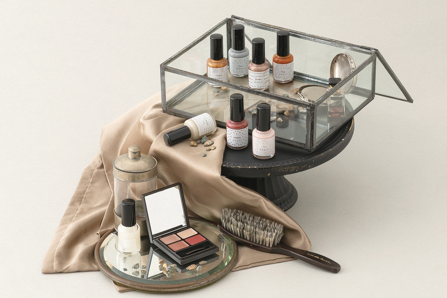 OSAJI(オサジ)が 2020 HOLIDAY MAKEUP COLLECTIONとして、ネイル