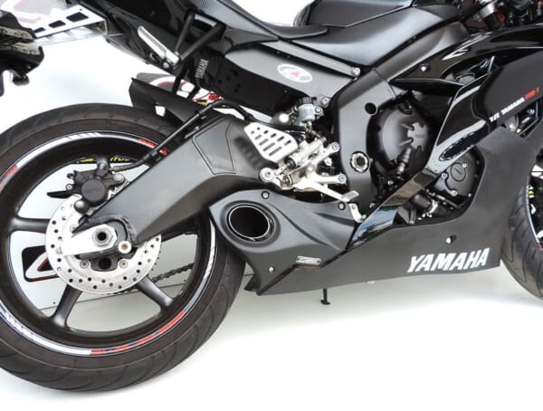 CSRacing YZF-R6(06-16) アンダーマウントサイド出しマフラー！｜AxxL