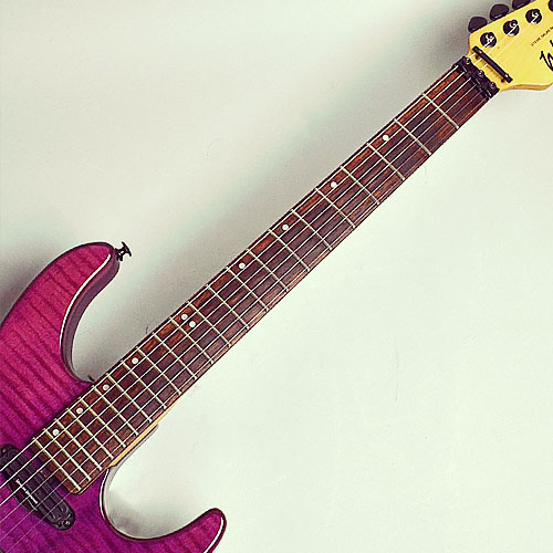 Washburn Mercury MG722 Stevie Salas | Specifications