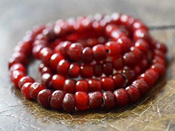 ホワイトハーツ一連 カテゴリ商品一覧｜アンティークビーズ、とんぼ玉