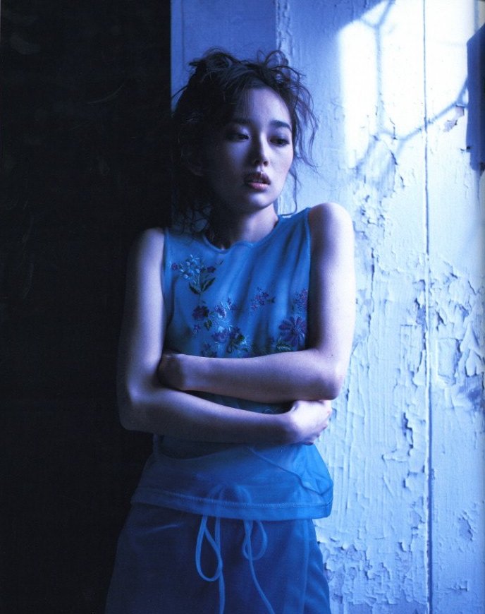 RIONA / 写真： 篠山紀信 モデル： 葉月里緒菜 | 小宮山書店 KOMIYAMA