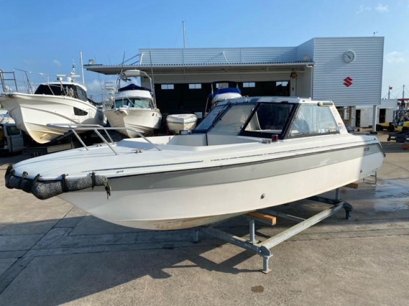 中古艇情報 ニッサン サンキャット-7.7 トーハツ115馬力 船外機