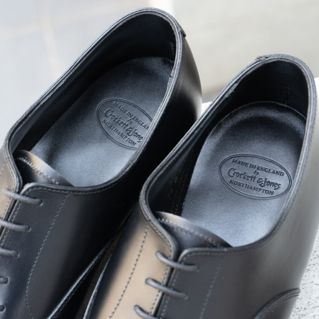 クロケット＆ジョーンズ名作ストレートチップ「オードリー物語