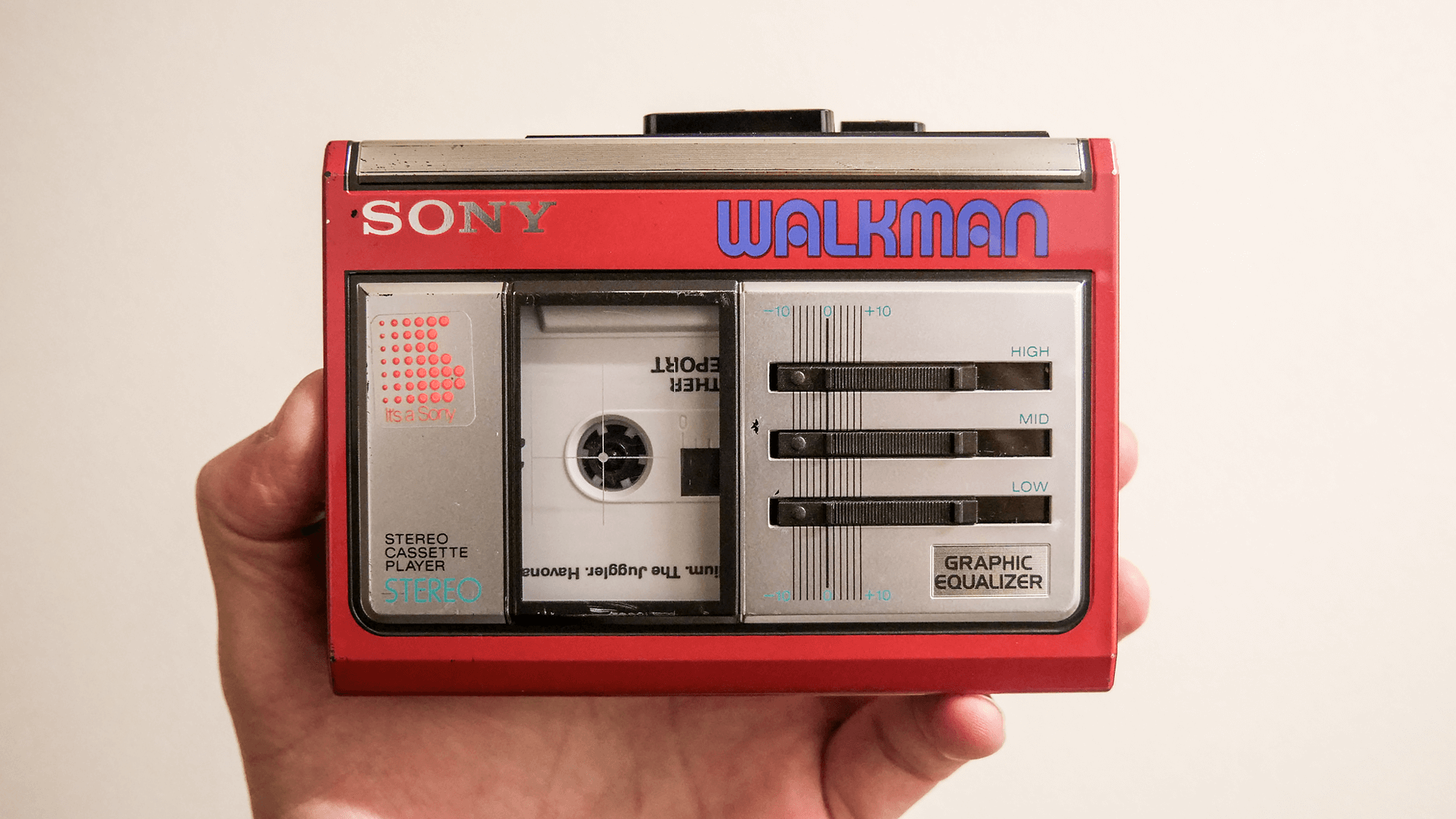 自分好みの音がつくれるカセットプレーヤーSONY WALKMAN WM-33