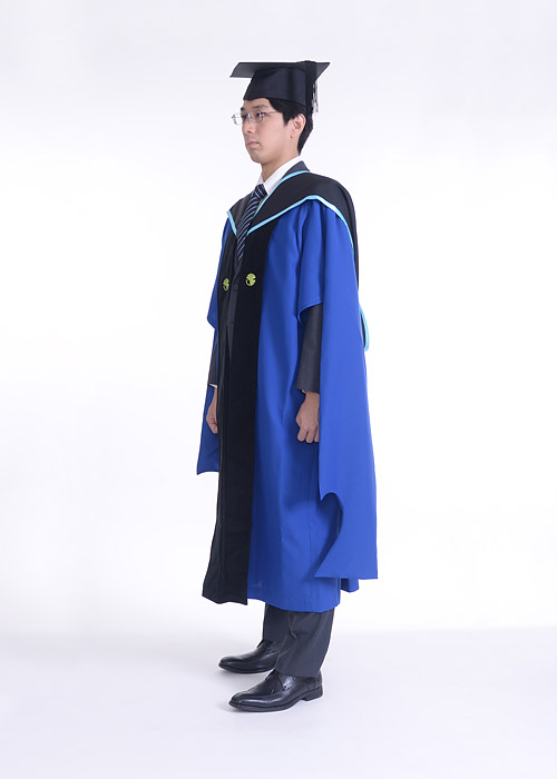 修士(Master) 着衣イメージ｜アカデミックガウン受付サイト｜東京大学