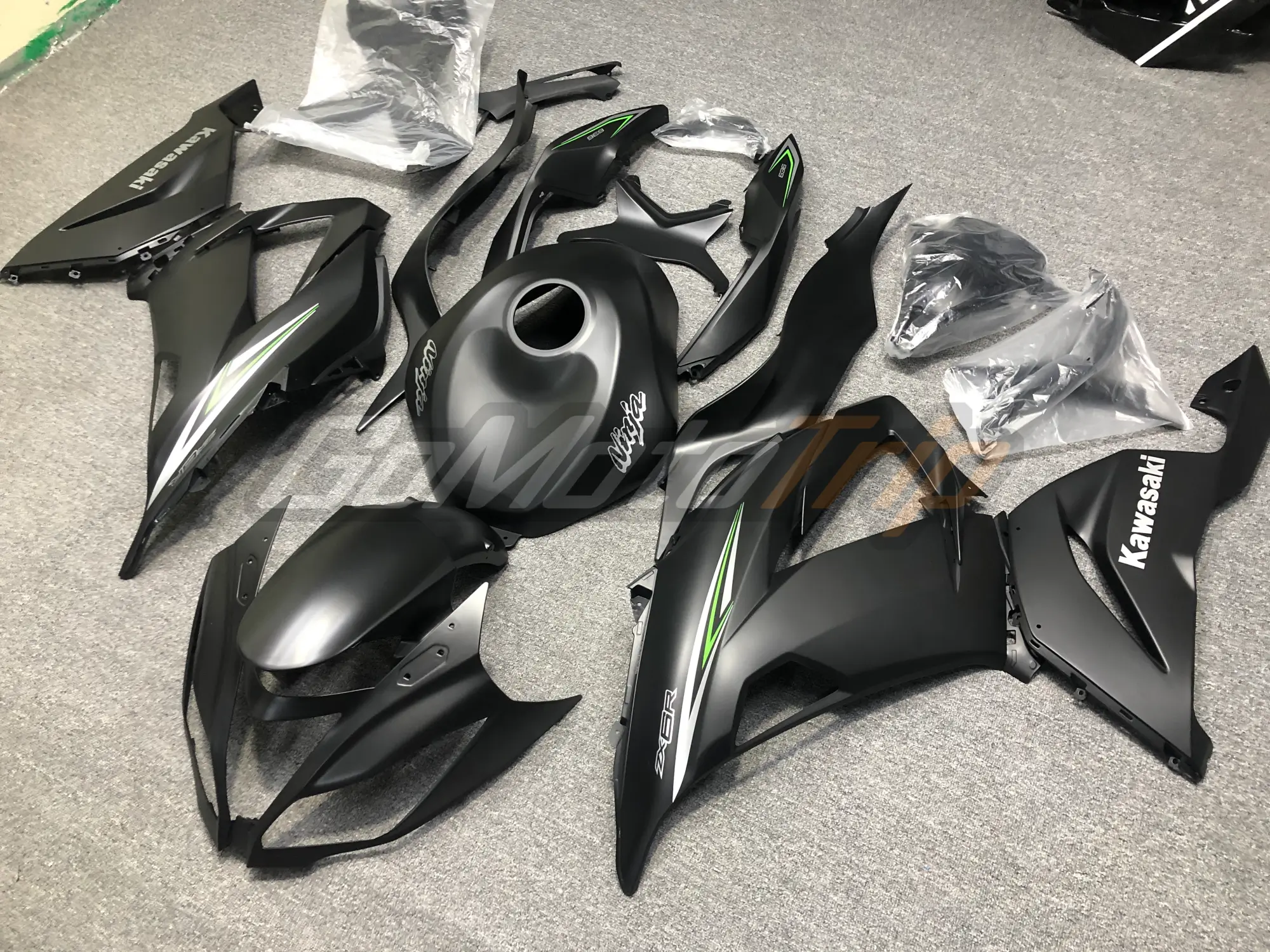 Best 2016 ZX-6R Black Fairing - GoMotoTrip