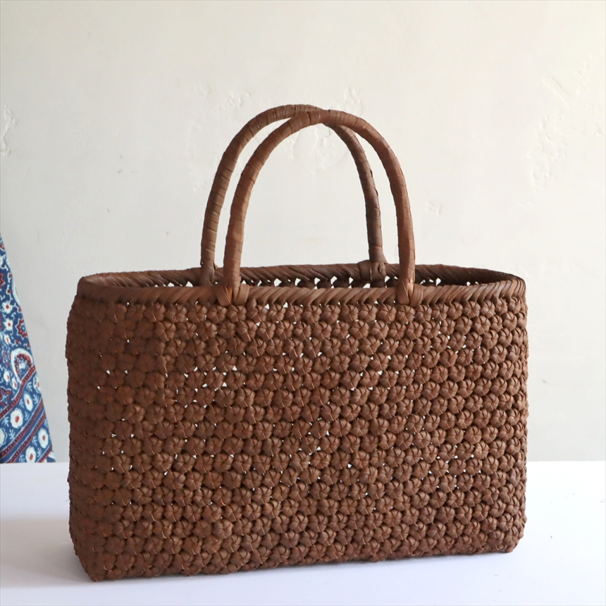 山ぶどう かごバッグ 紅皮横長 六角花細工編み4mm 巾34cm 高さ（本体