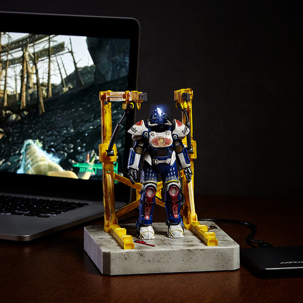 Fallout』シュガーボムモデルのT-51を象ったUSBハブが登場！これで