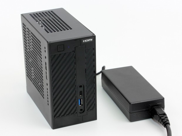 GPU性能に自信あり。Mini-STX初のRyzen対応ベアボーンキットASRock