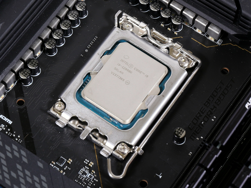 Intel「Core i9-12900K」検証：シングル・マルチスレッドとも飛躍的に