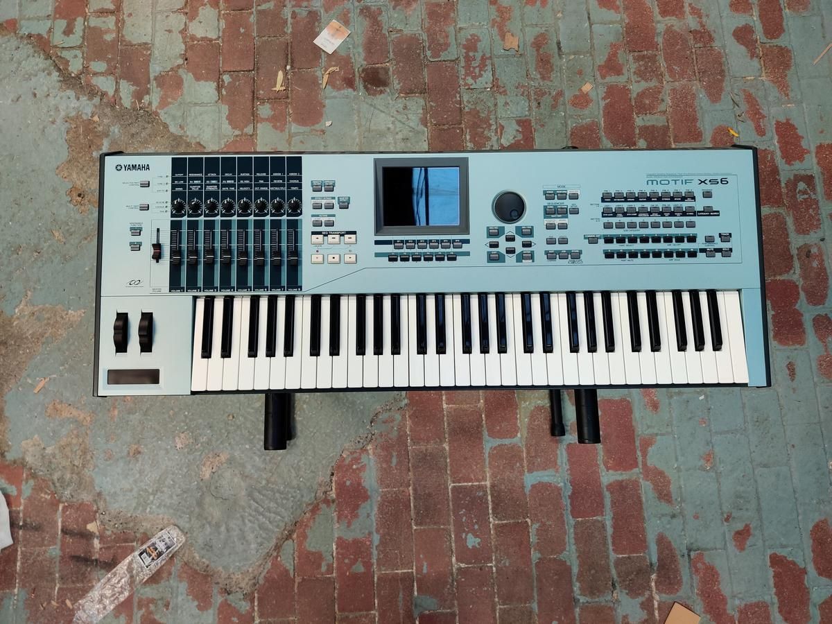 Yamaha Motif XS6