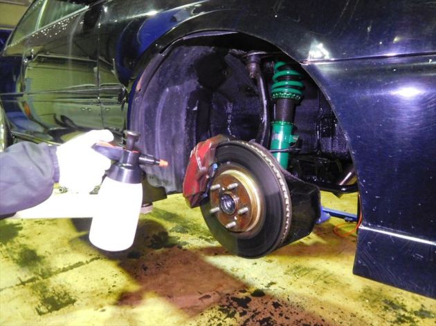 PIT WORK 床下防錆処理 透明コート 始めました。｜車のチューニング